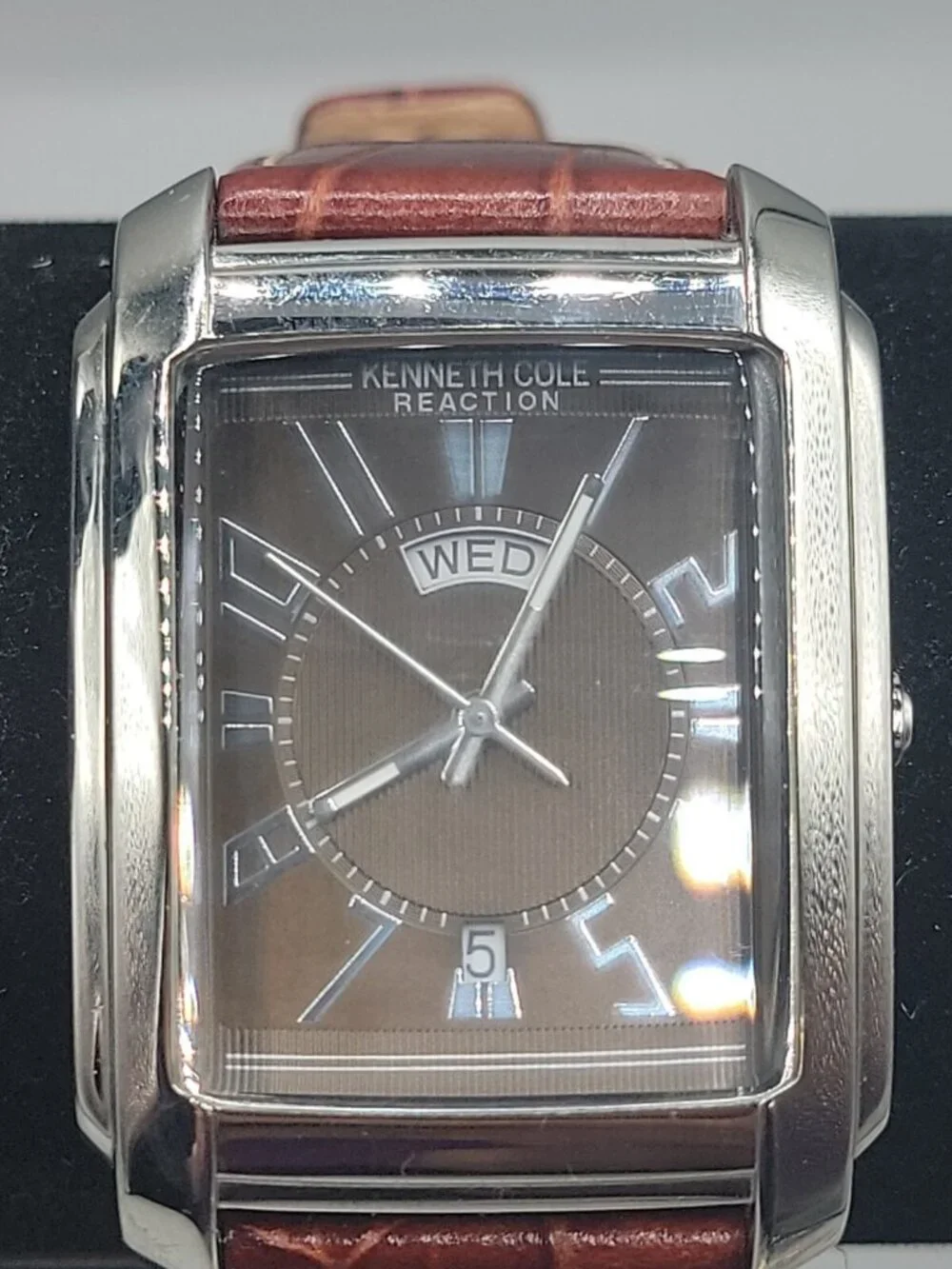 Kenneth Cole Reaction Mens Brown Watch KC1327 Croco Leather Band Date Display